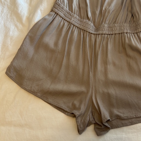 Aritzia Azure Skies Cropsey Romper S - Picture 8 of 9